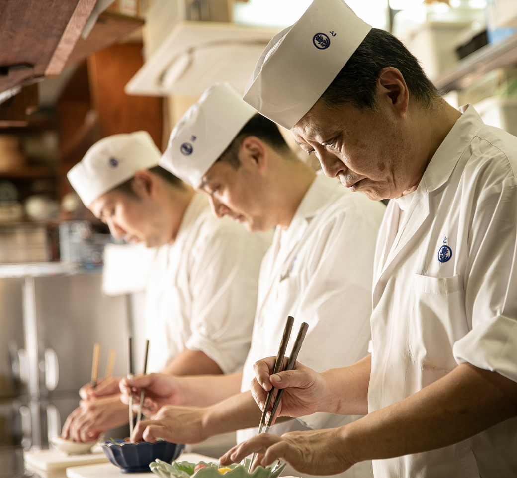 鳥よし本店　採用情報