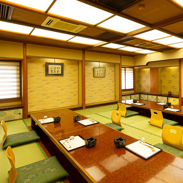 鳥よし本店　広々個室をゆったりと