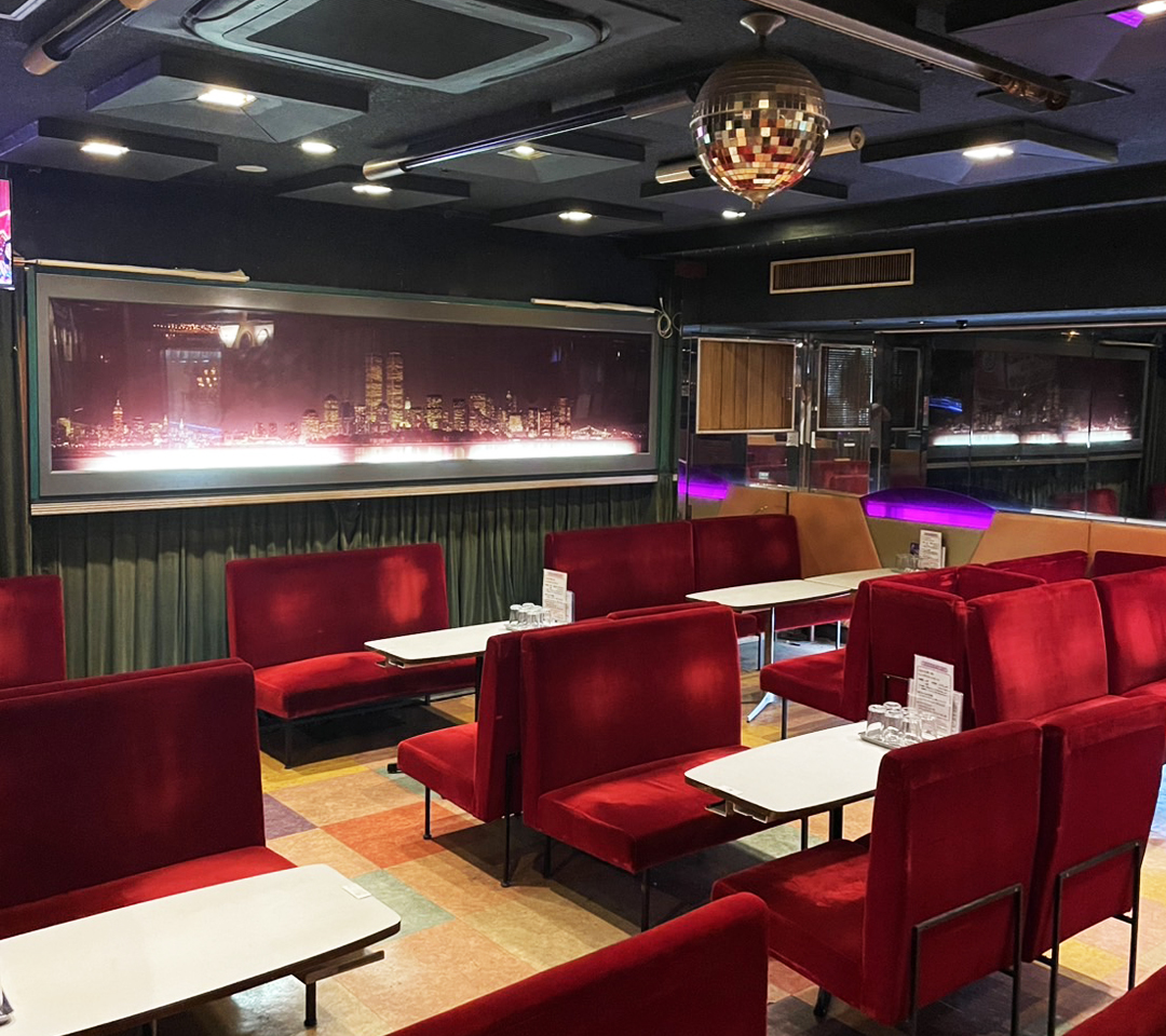 ヤングラウンジ　ザ・フレッシュ